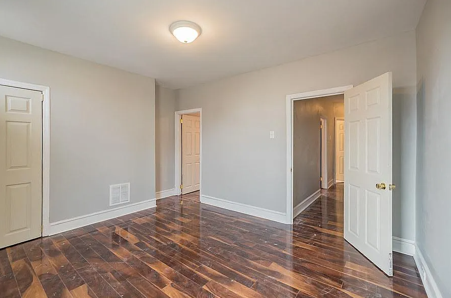 6424 Carlton St - Photo 7 of 16