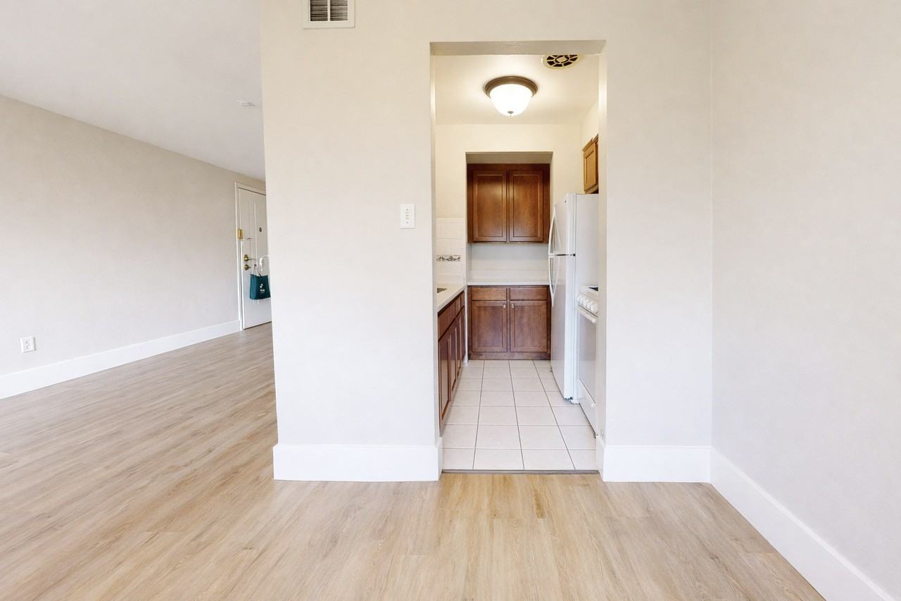 222 MELWOOD AVENUEAPT 101 #101 - Photo 2 of 8