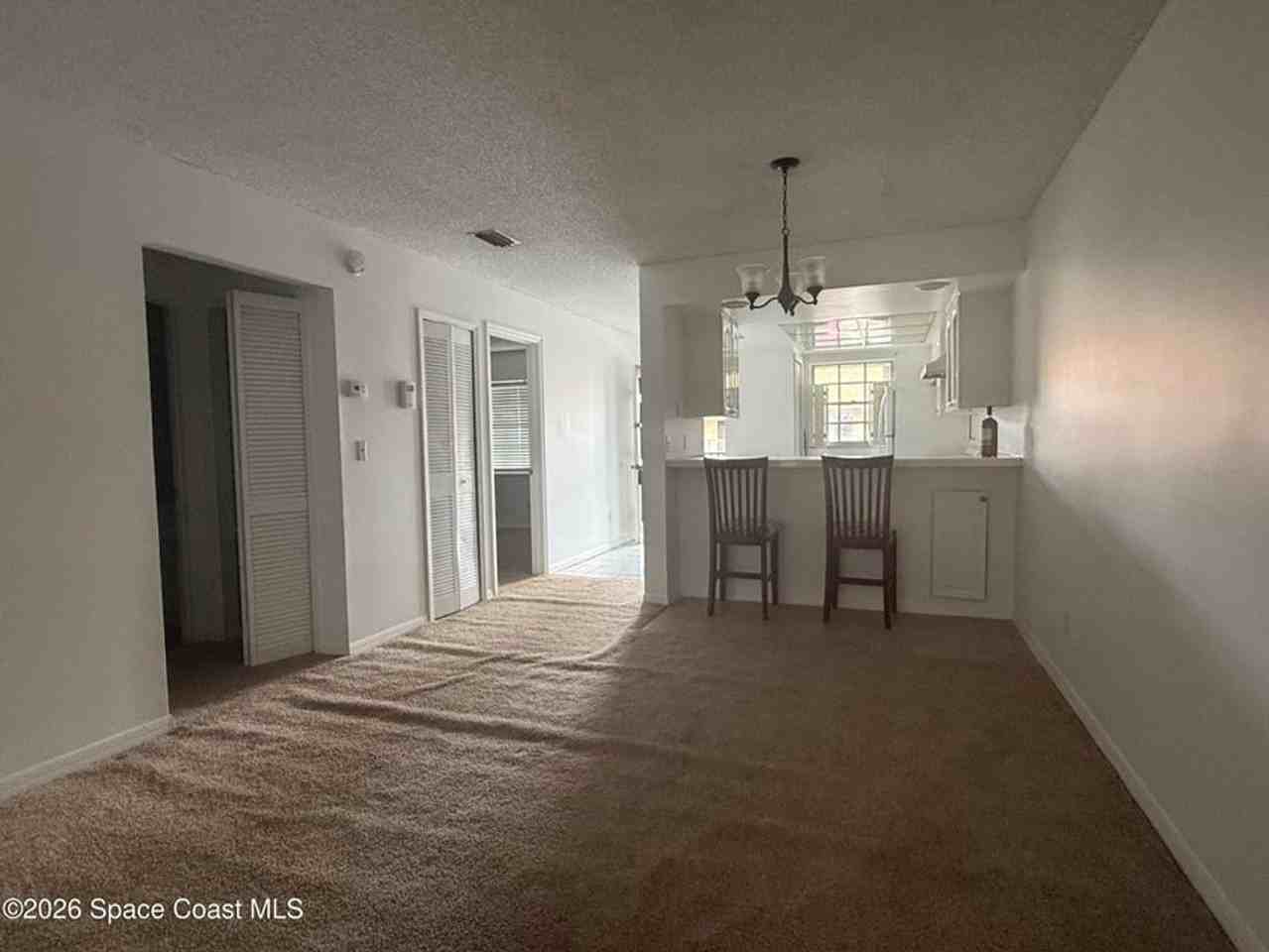 3045 Sir Hamilton Cir #11 - Photo 4 of 8