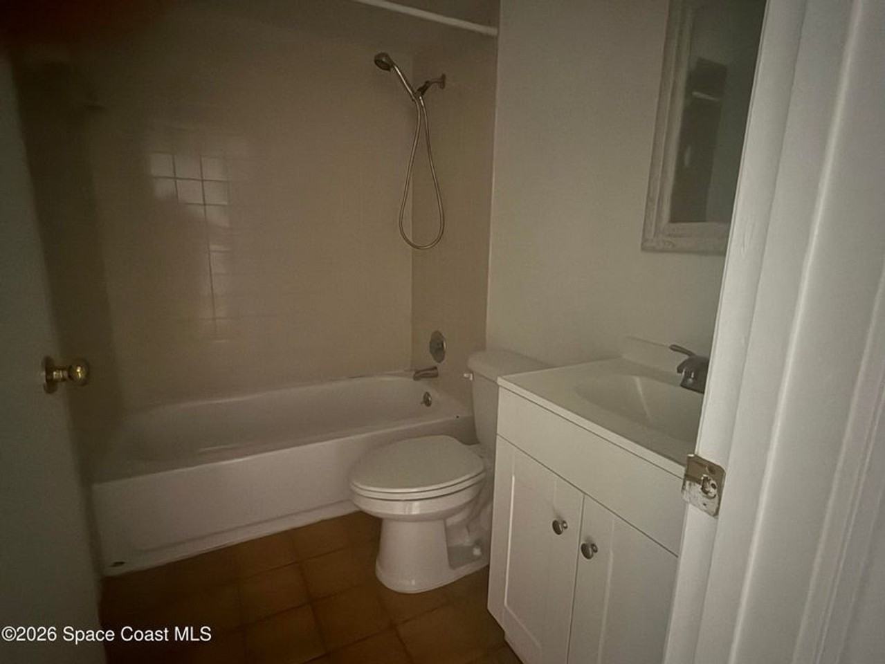 3045 Sir Hamilton Cir #11 - Photo 7 of 8