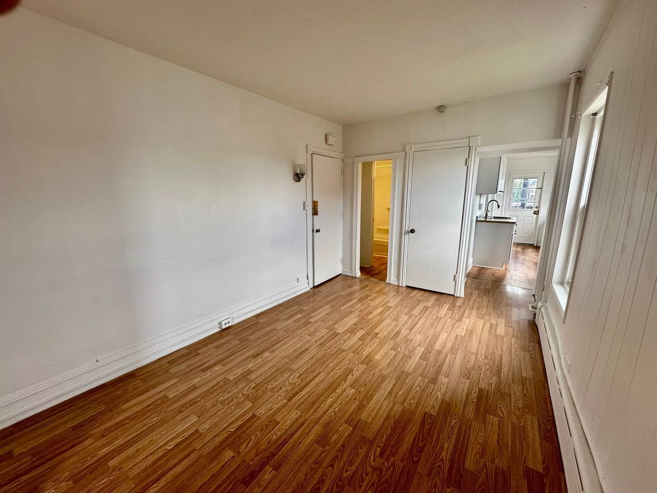 1014 S 6th St - Photo 4 of 13