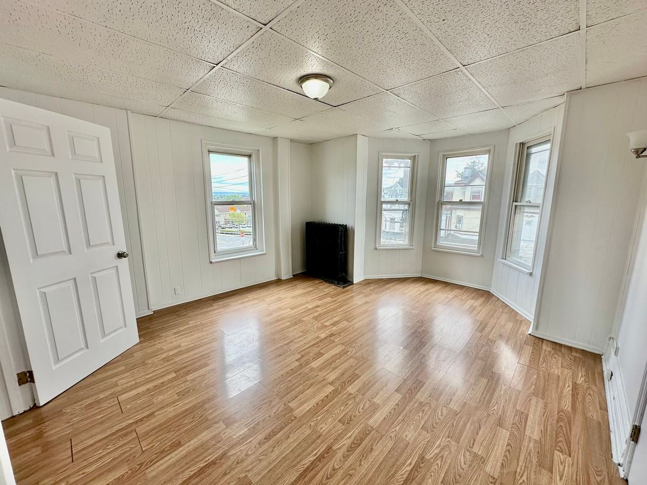 1014 S 6th St - Photo 5 of 13