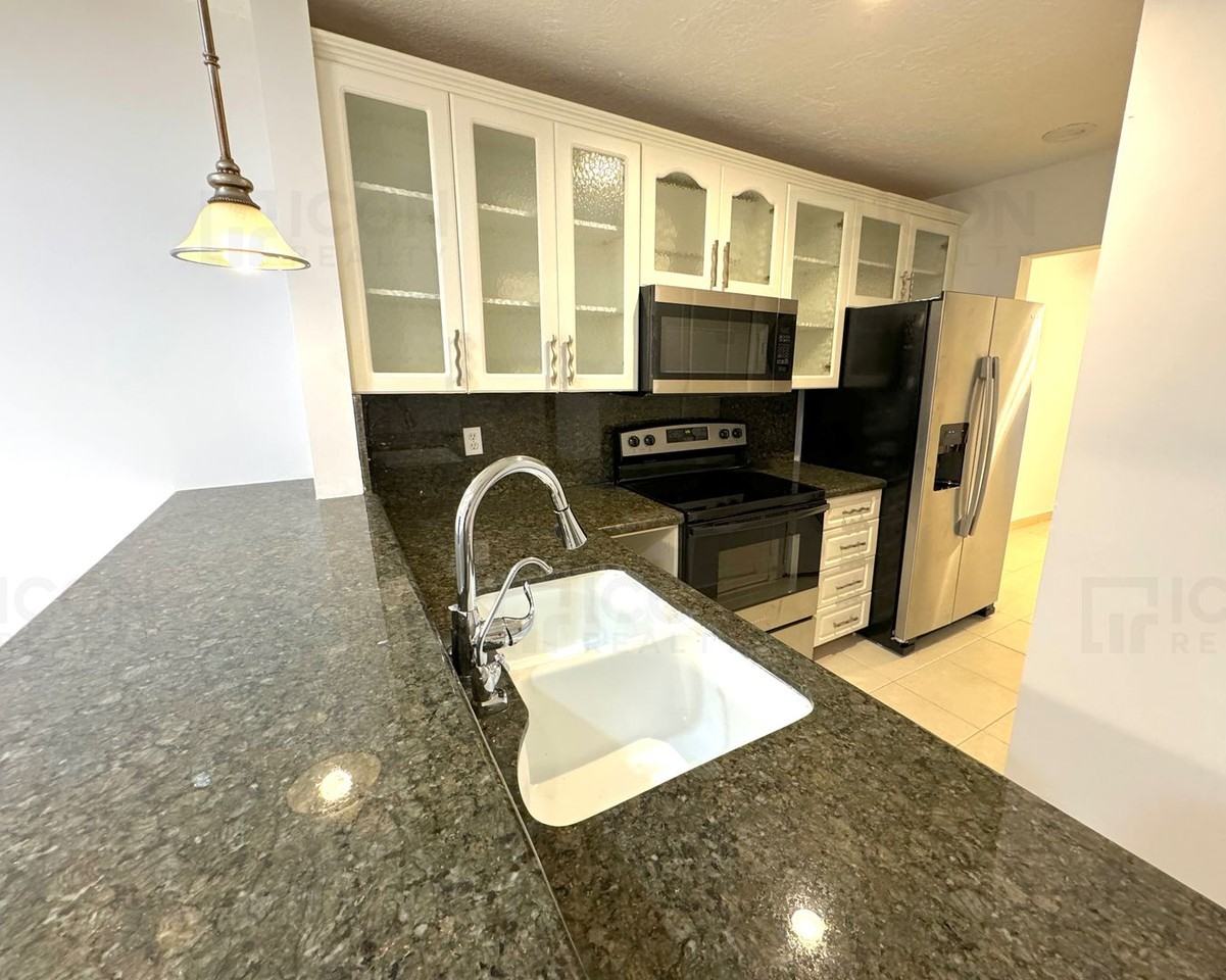 9120 Nw 40th St #18 - Photo 2 of 12