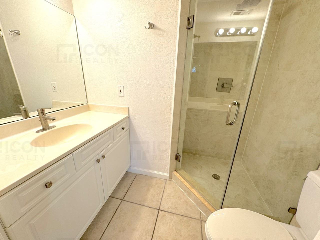 8189 Thames Blvd #B - Photo 7 of 10