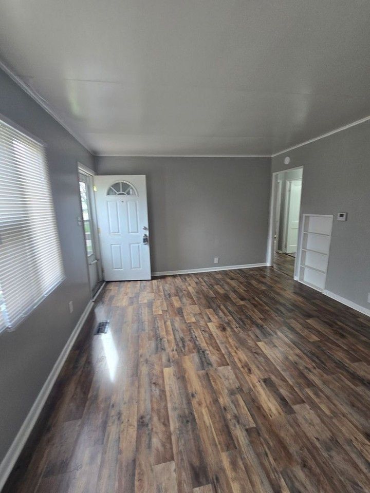 2418 N Centennial St - Photo 2 of 11