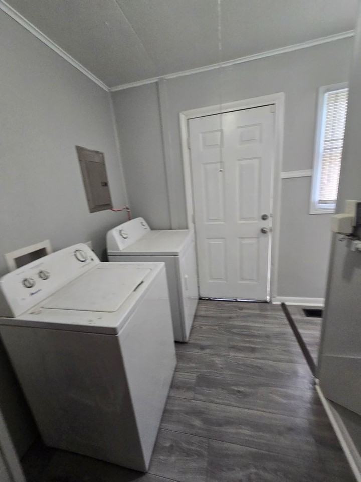 2418 N Centennial St - Photo 6 of 11