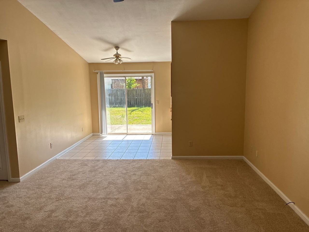 113 Lake Wellington Dr - Photo 2 of 22