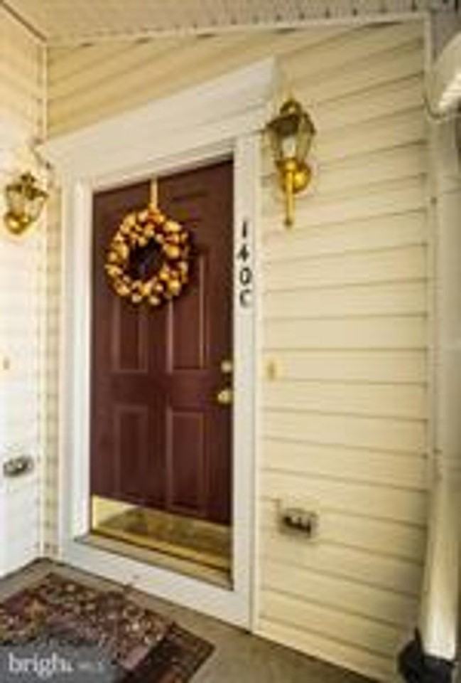 140C Mohegan Dr - Photo 3 of 35