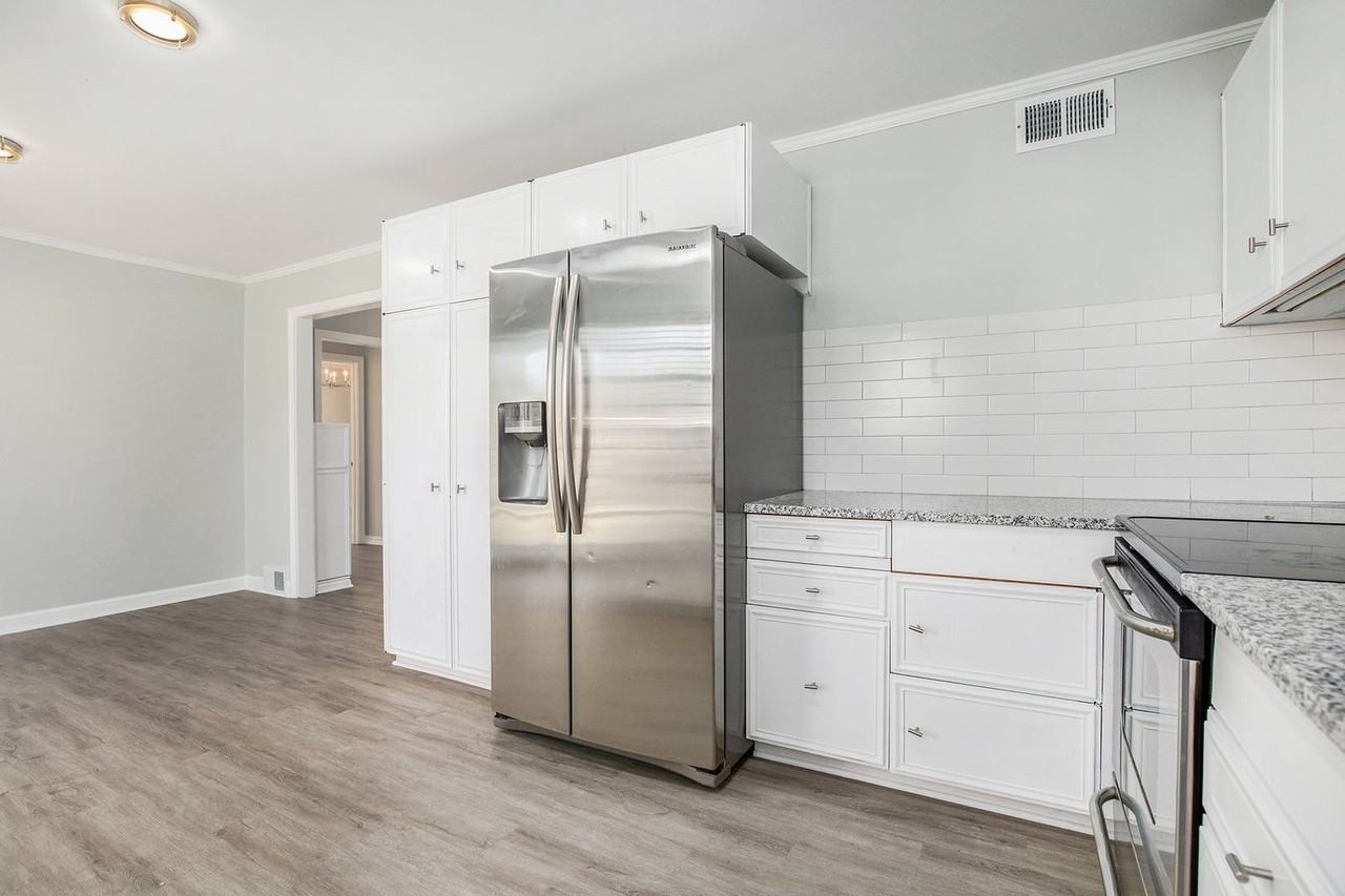 7543 Booth Dr - Photo 5 of 17