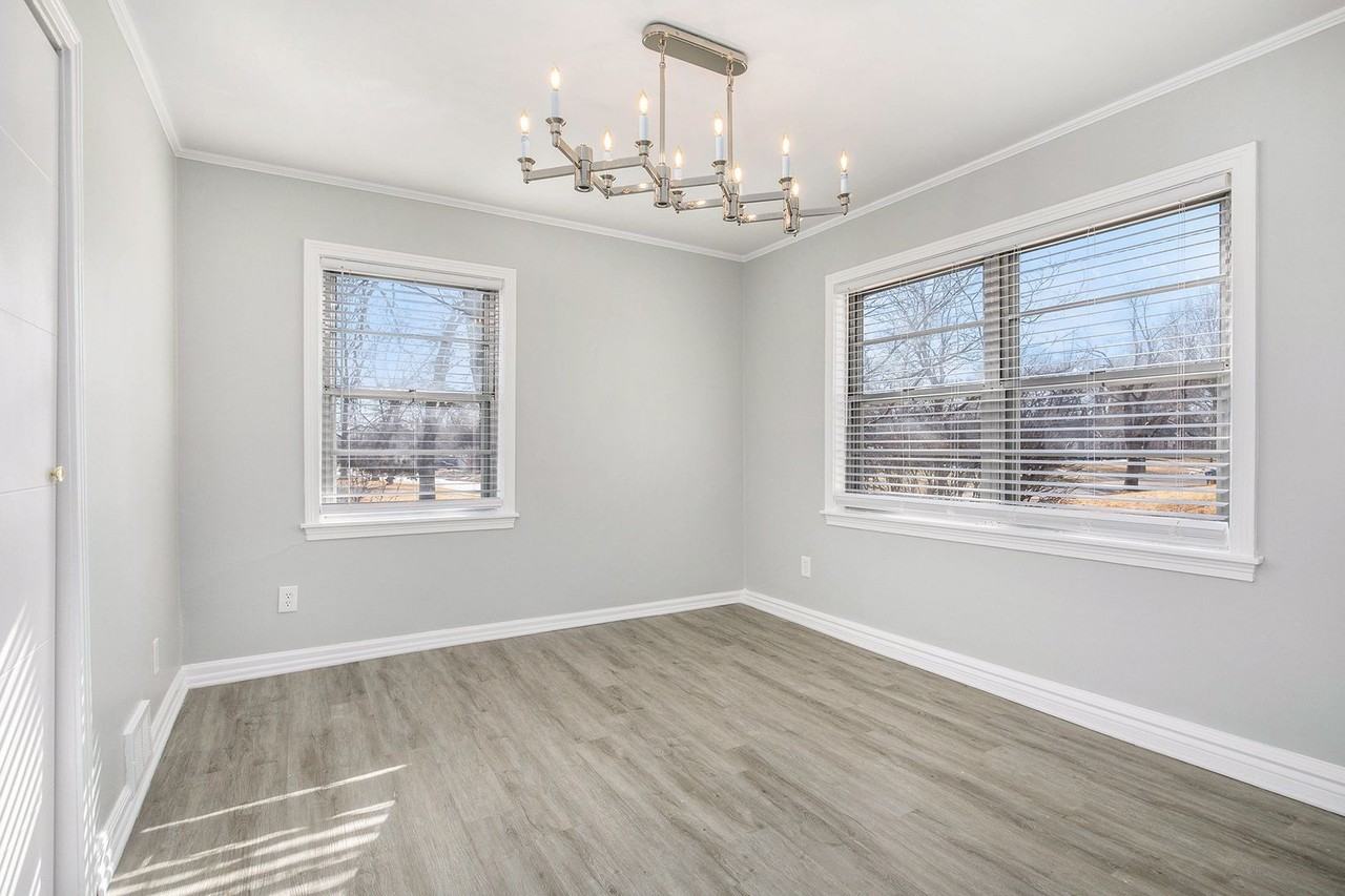 7543 Booth Dr - Photo 6 of 17