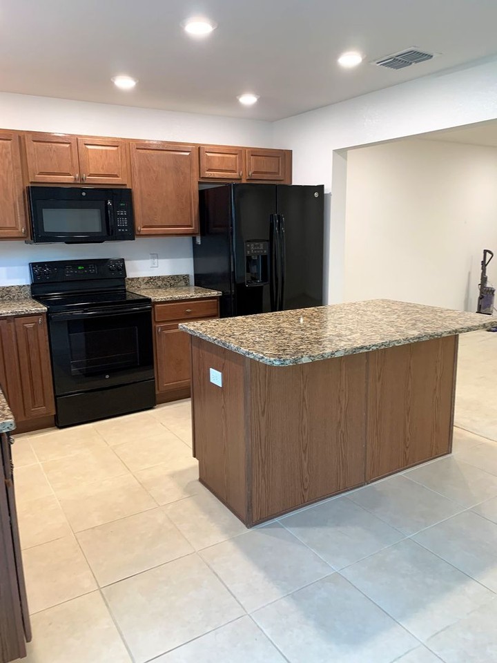 3826 Exeter Ln - Photo 3 of 3