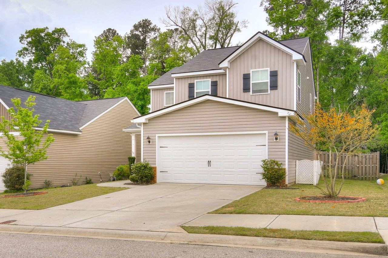 2447 Newbury Ave - Photo 3 of 30