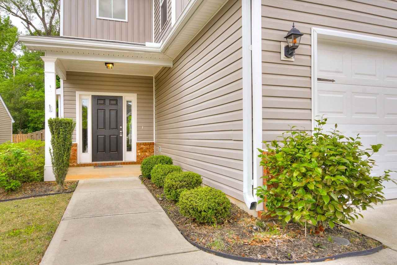 2447 Newbury Ave - Photo 4 of 30