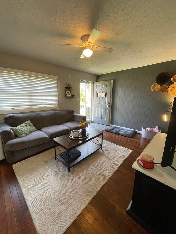 1415 Potomac Ave - Photo 2 of 15