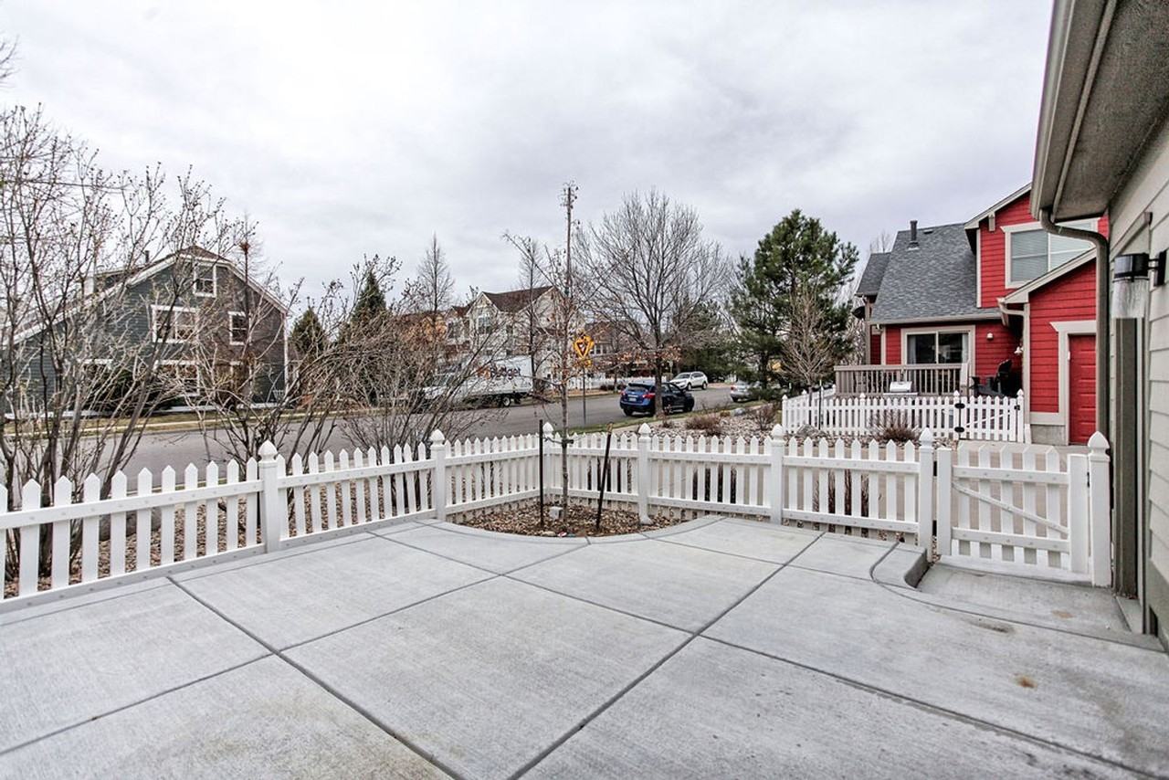 4133 Plum Creek Dr - Photo 5 of 32