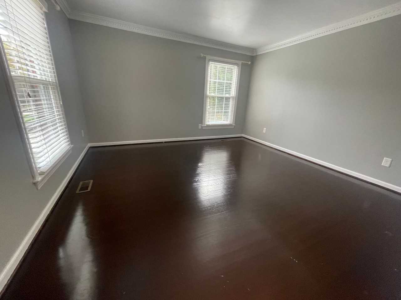 5309 Tower Rd - Photo 4 of 33