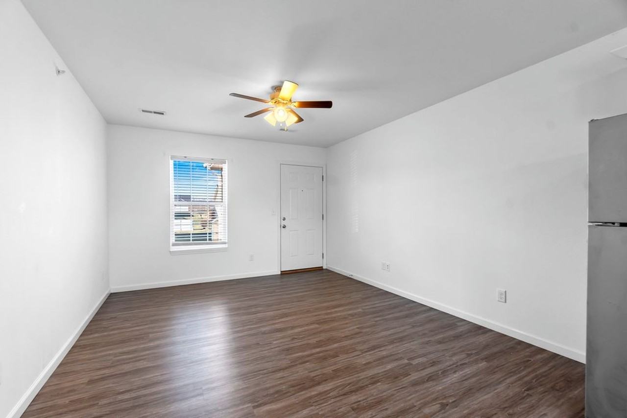 Grand 1615, Bldg 200 - Photo 5 of 28