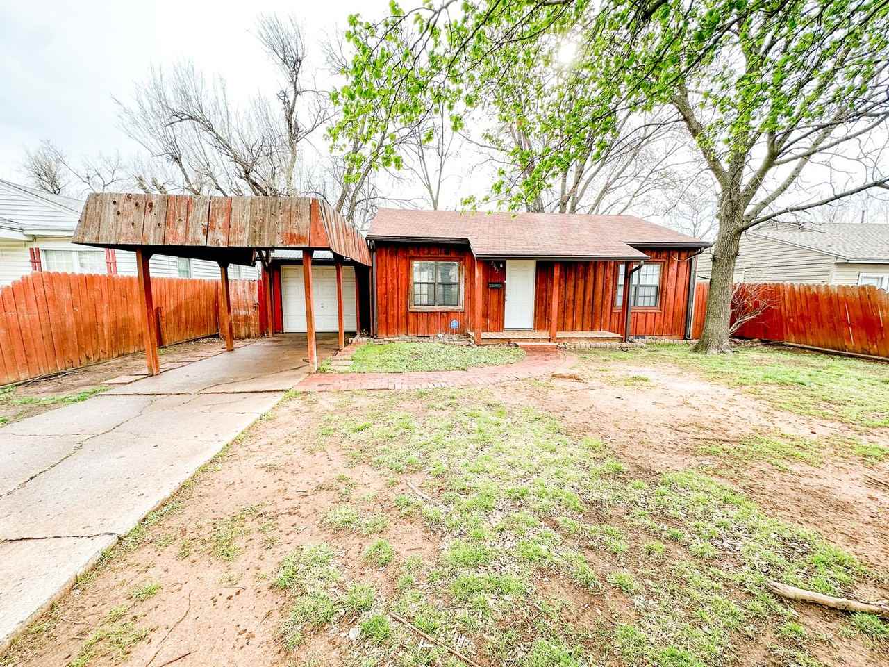 2212 Doris Ave