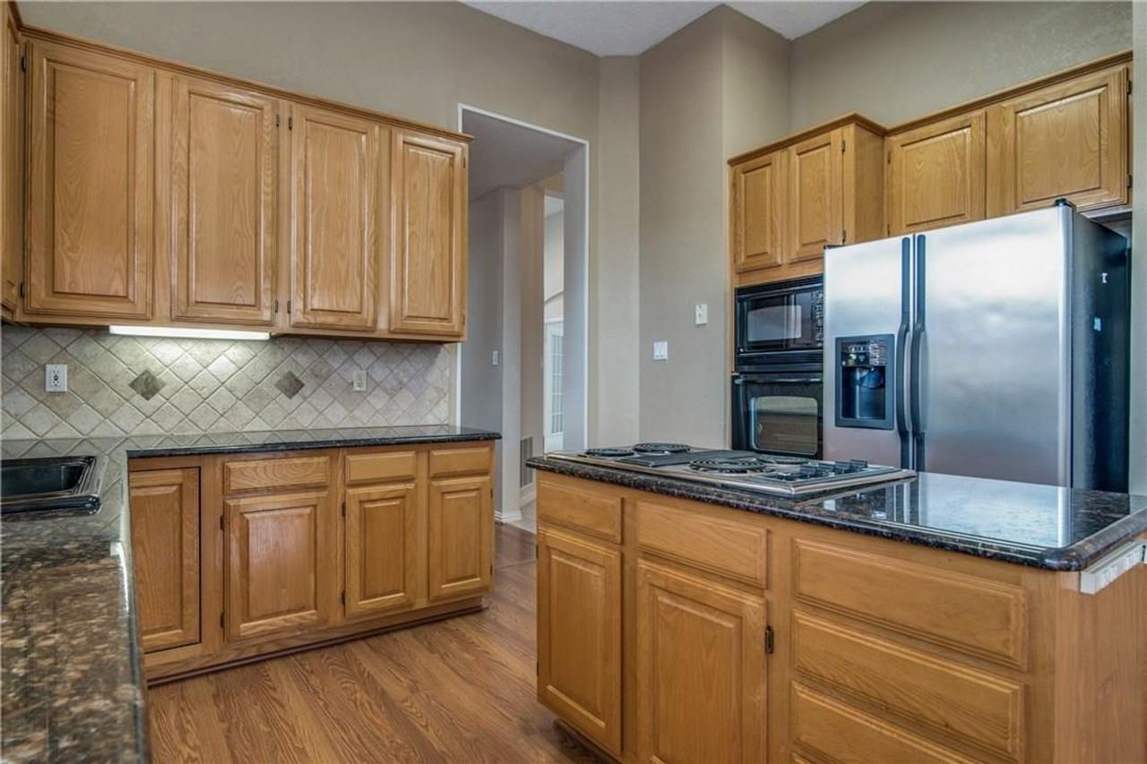 11017 Knoxville Ln - Photo 6 of 11