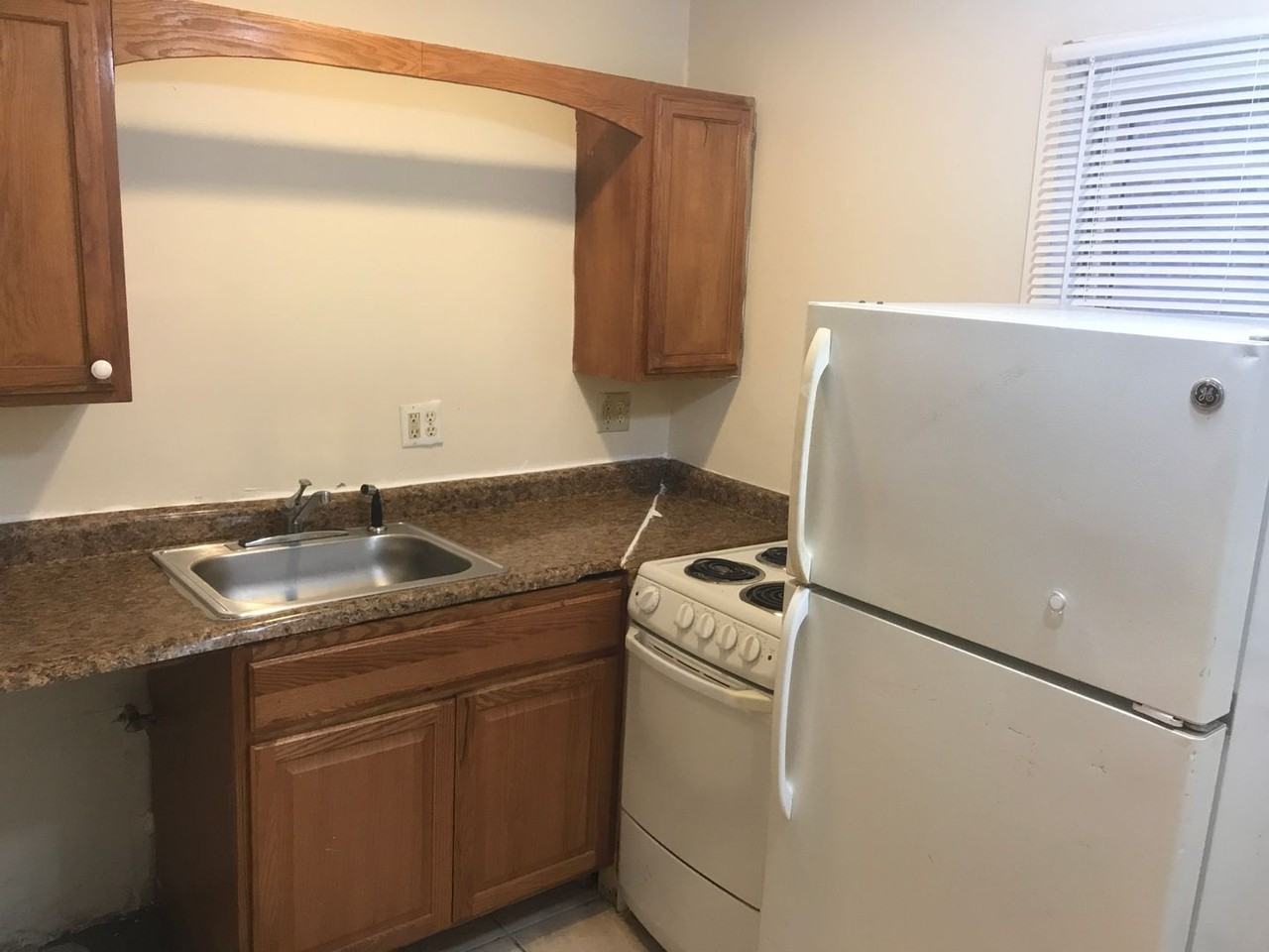 8029 S Dobson Property Management LLC - Photo 4 of 11