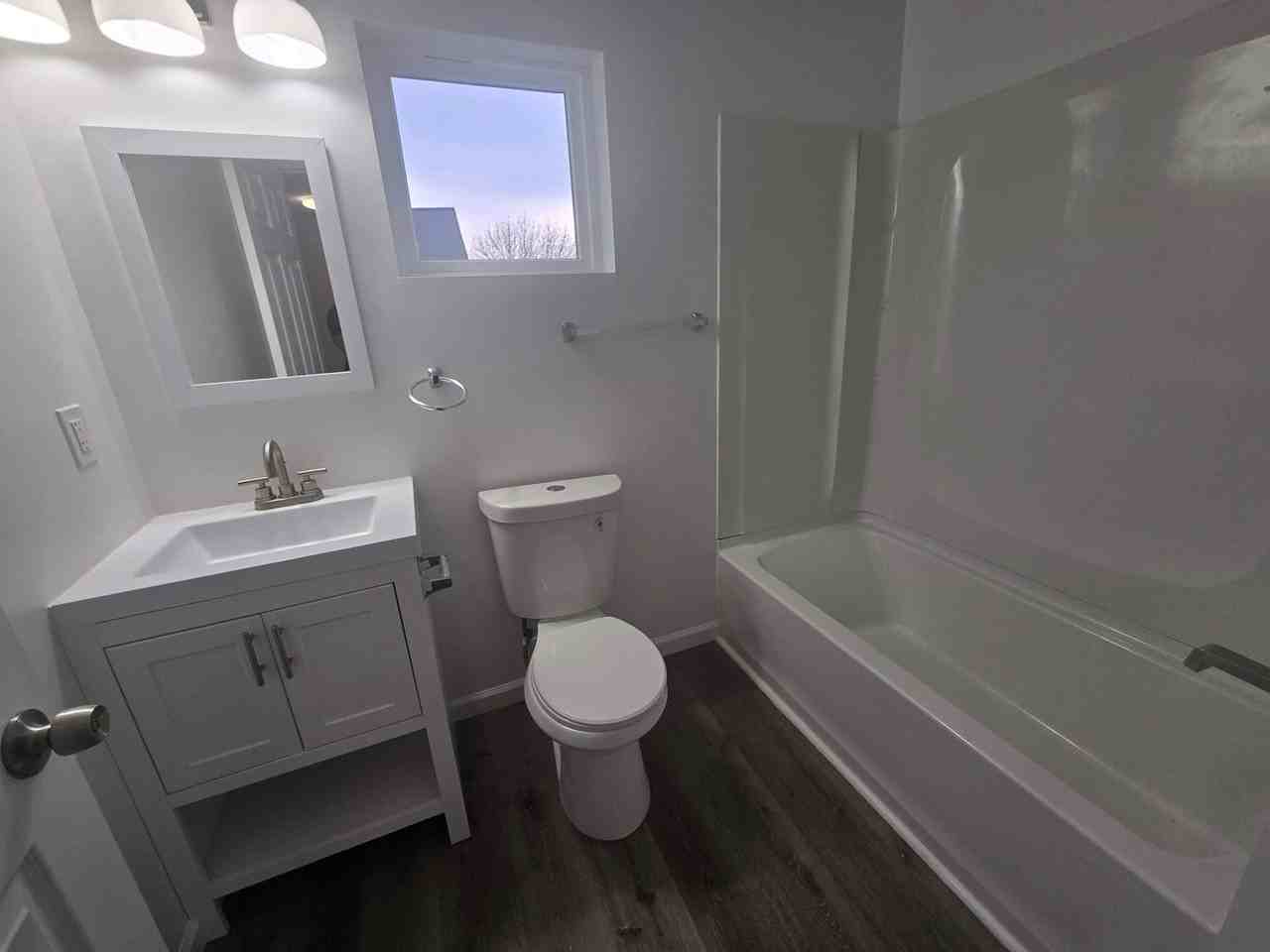 801 W Broad St #3 - Photo 7 of 9
