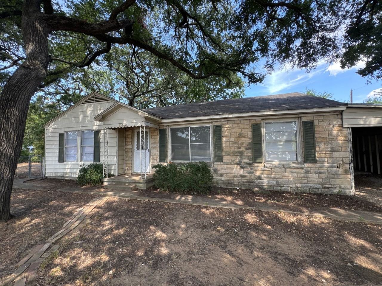 800 Audra Ln - Photo 7 of 48