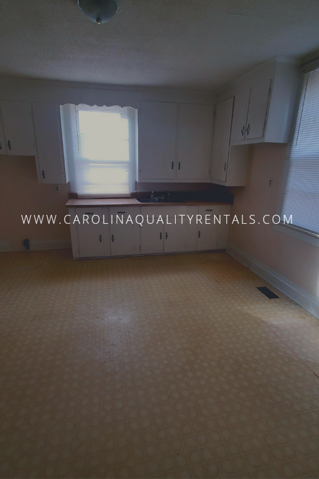 816 S Carolina Ave - Photo 4 of 8