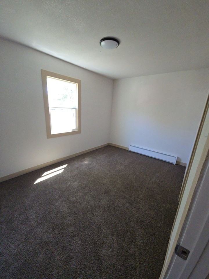 306 Se 35th Ter - Photo 2 of 5