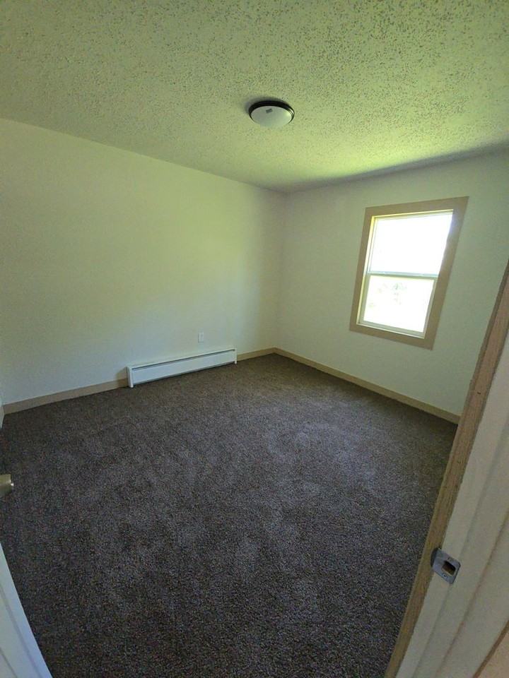 306 Se 35th Ter - Photo 3 of 5