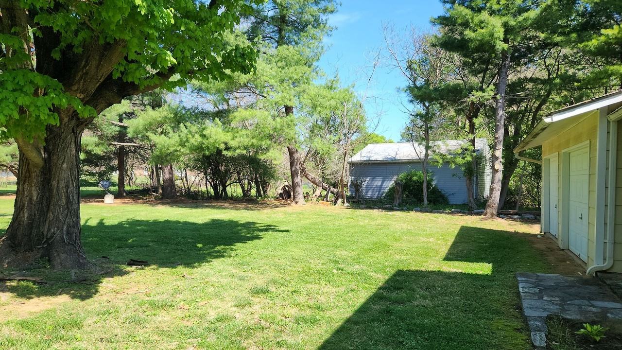 25 Old Martinsburg Rd - Photo 3 of 9