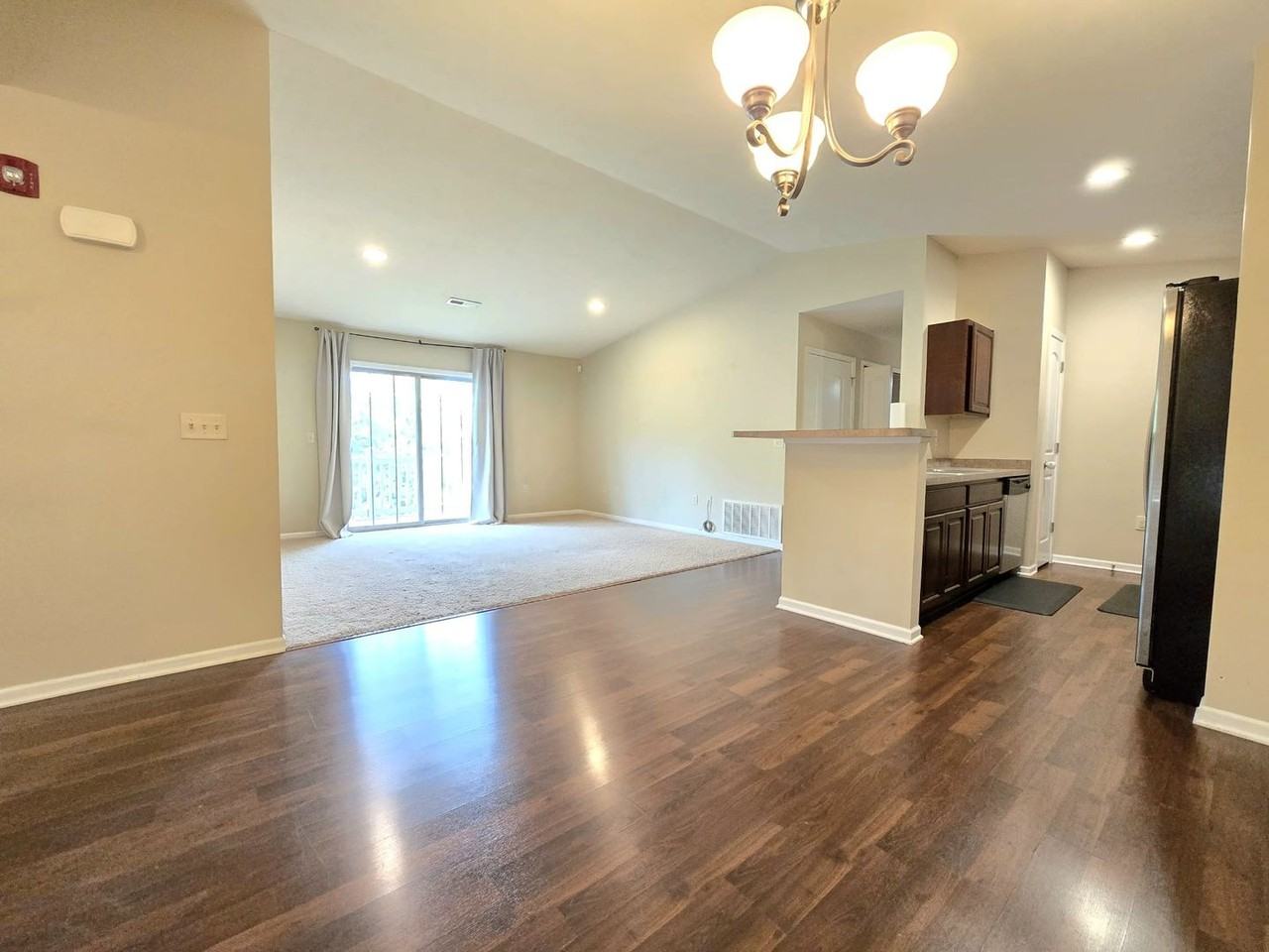 5640 Irish Way - Photo 3 of 14