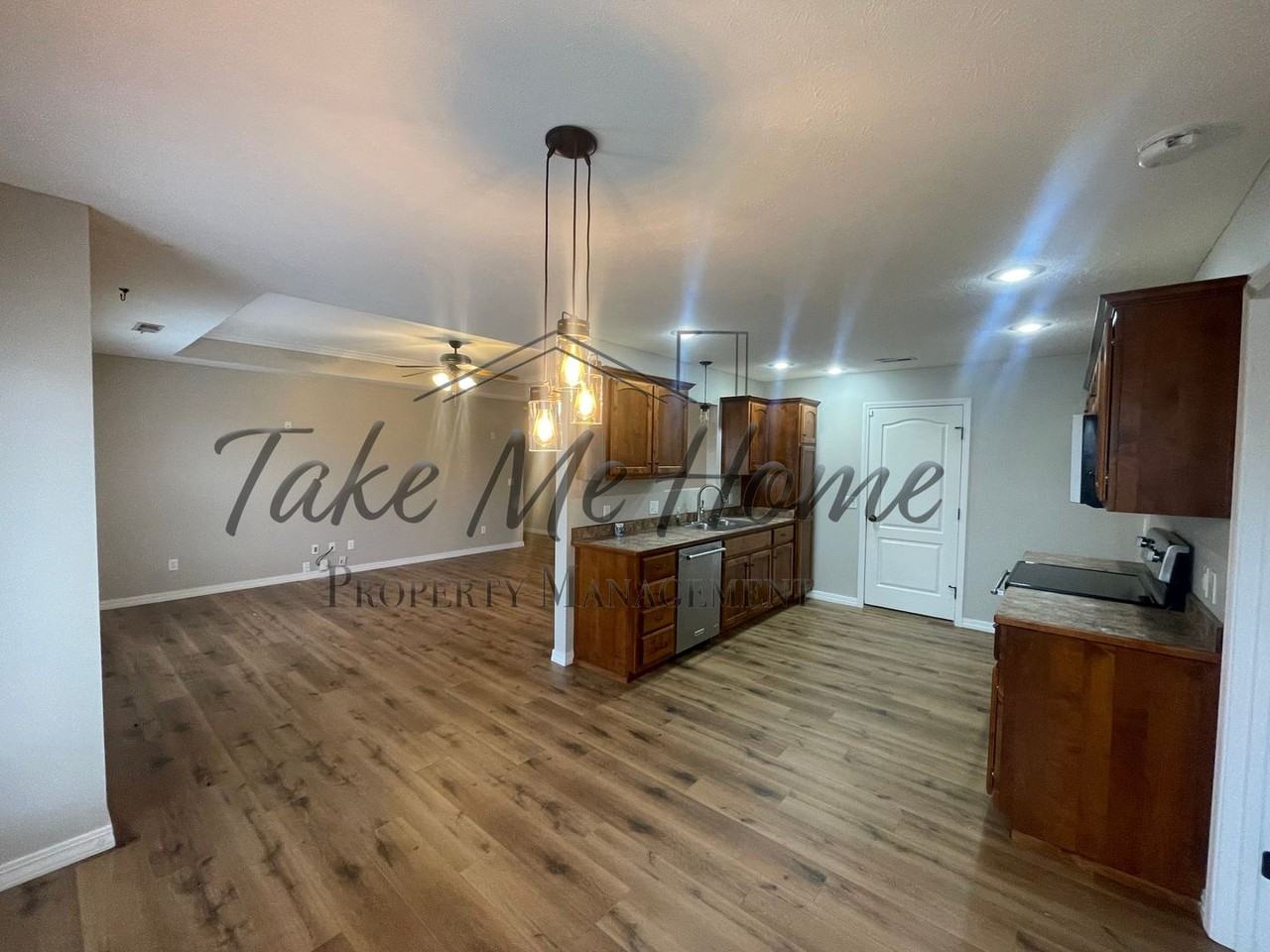 650 S Adam Ave - Photo 5 of 16