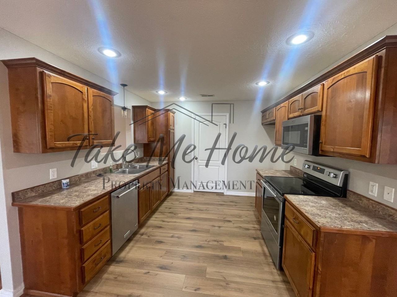 650 S Adam Ave - Photo 6 of 16