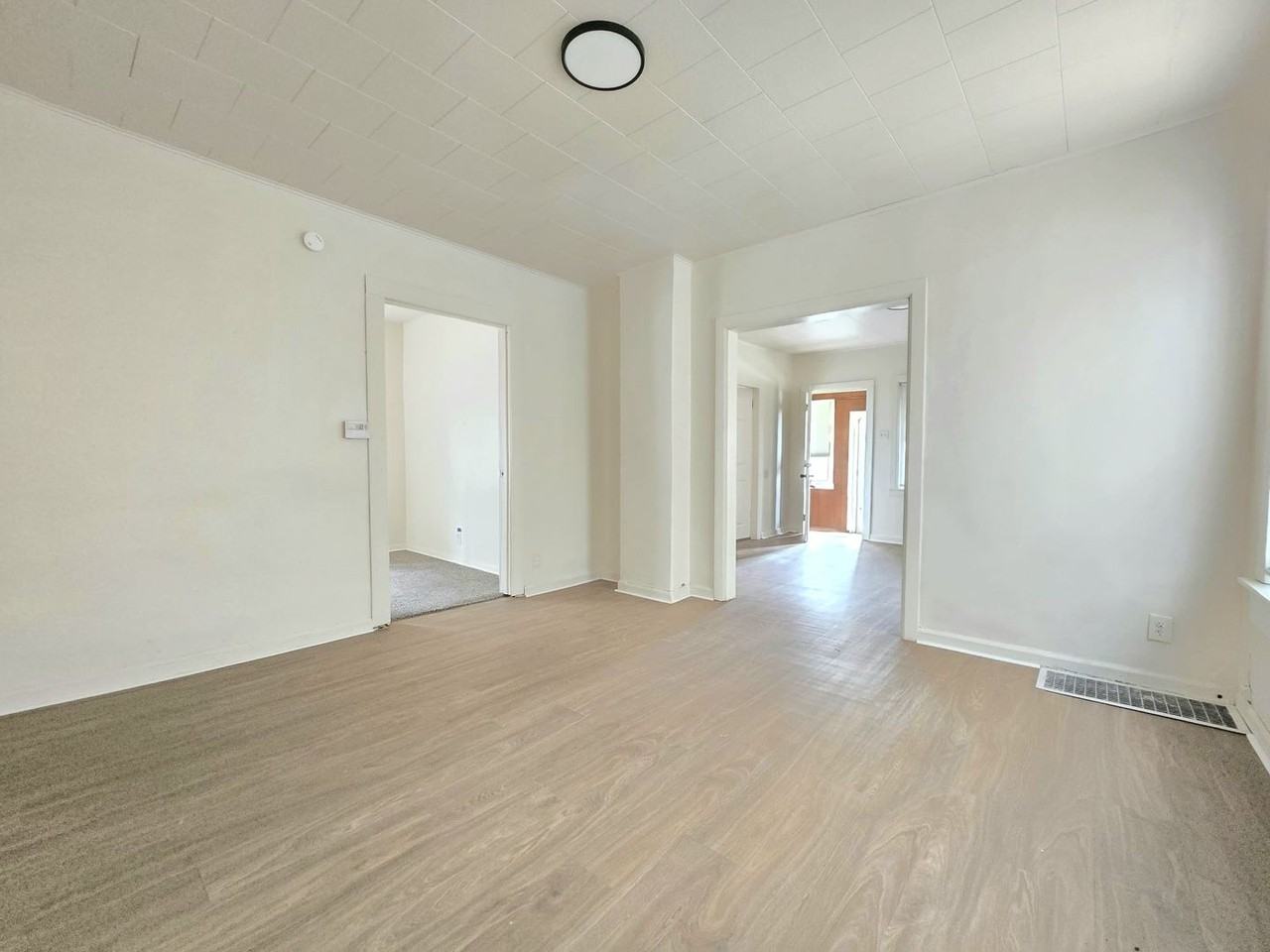 307 Laporte Ave - Photo 5 of 7