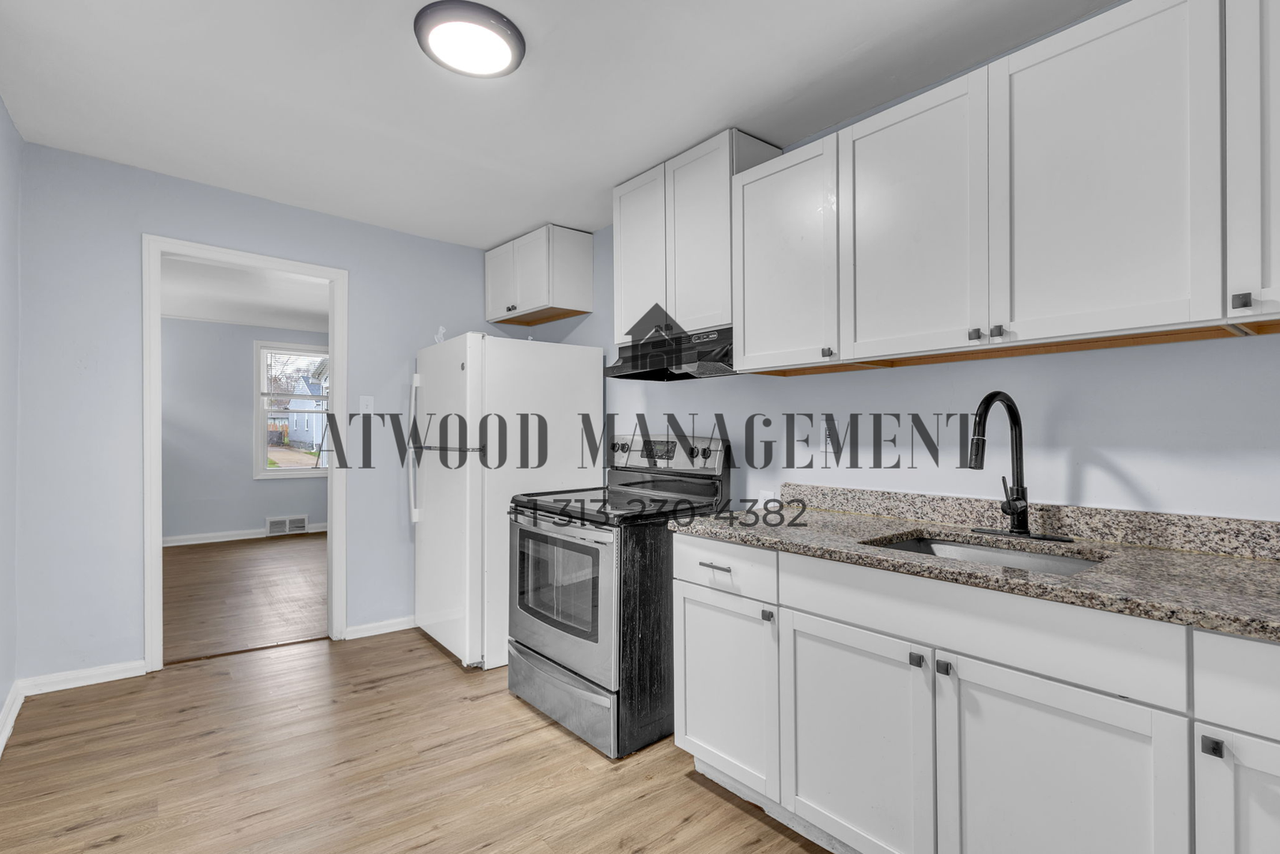 16207 Woodbine St - Photo 4 of 10