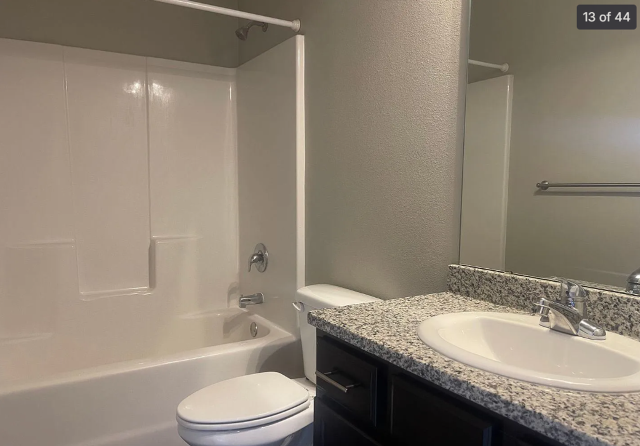 5904 N 23rd St - Photo 6 of 17