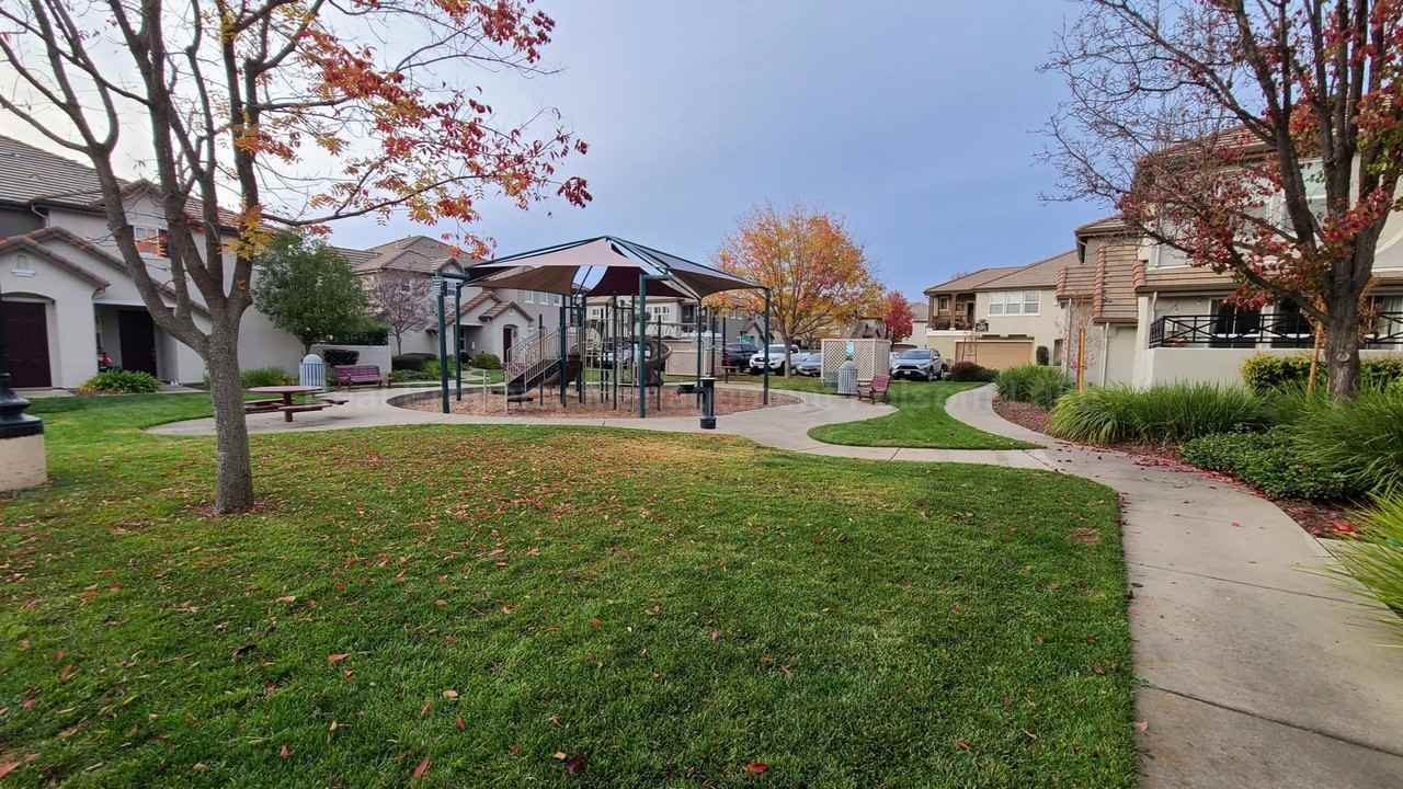 105 Cezanne Ln - Photo 2 of 3