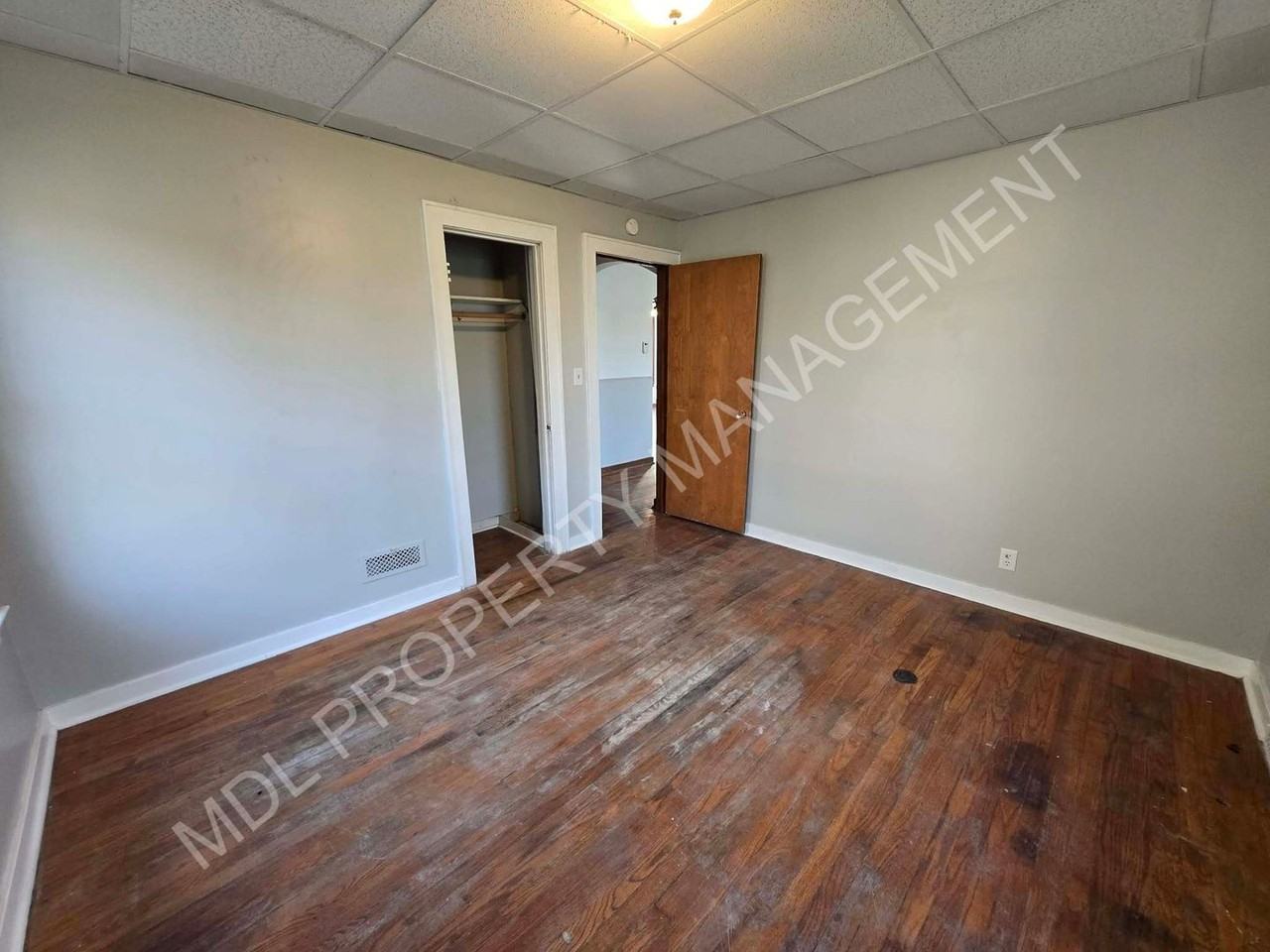 521 Meade St - Photo 4 of 13