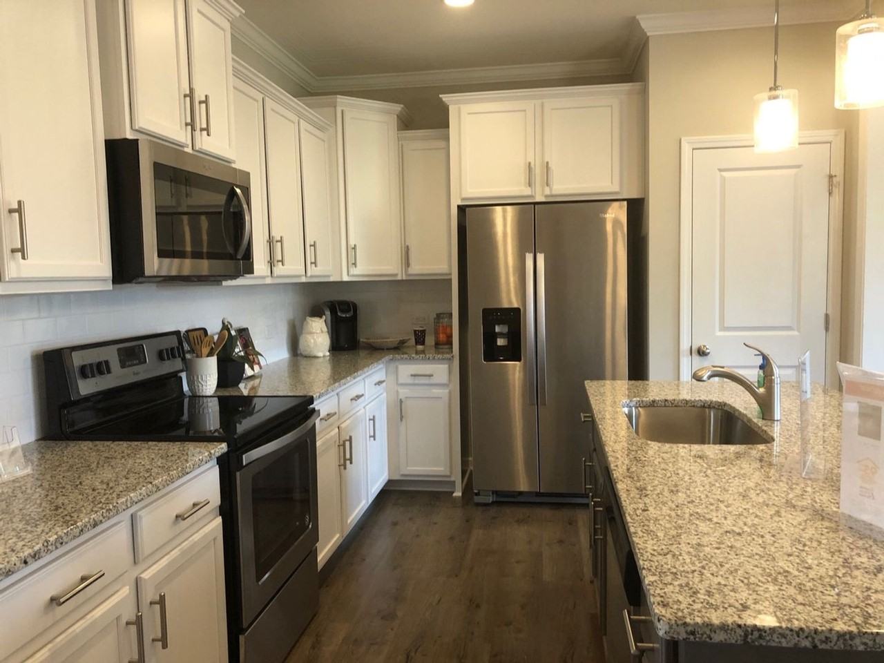 453 Tayberry Ln - Photo 5 of 18