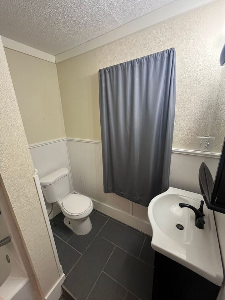 12 Madison St - Photo 7 of 24