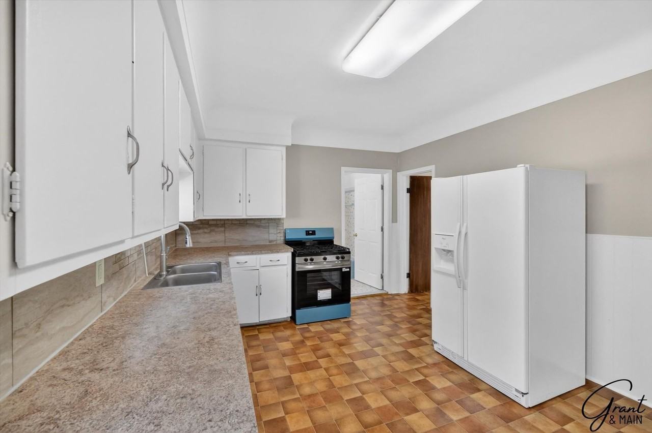 24408 24408 Lambrecht 2 - Photo 6 of 25