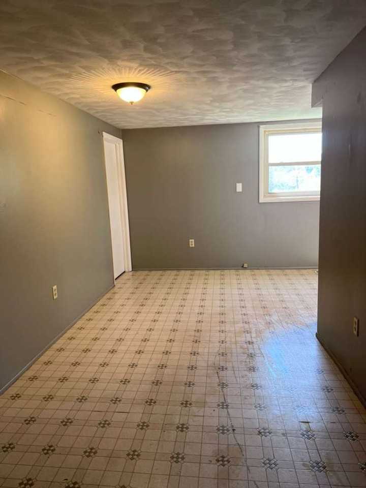 1024 3rd Ave - Photo 3 of 11