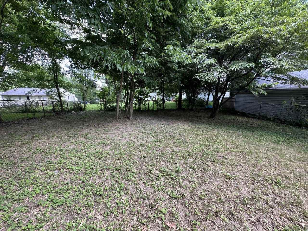 107 Anistasia Dr - Photo 5 of 23