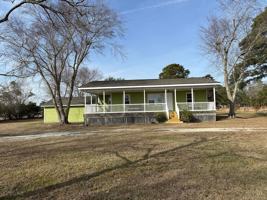 featured image of 2213 Sloop Point Loop Rd