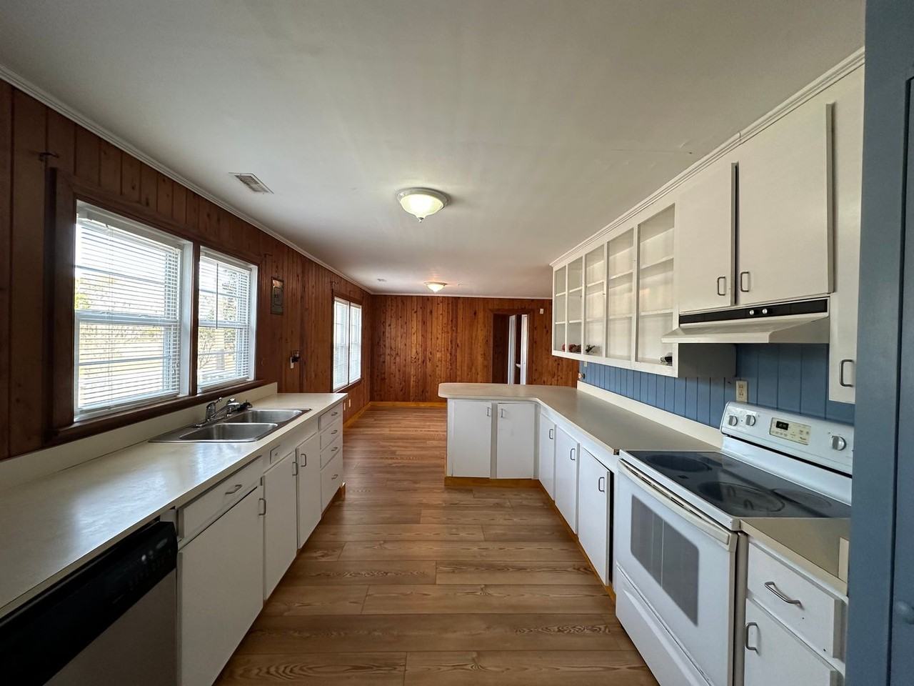 2213 Sloop Point Loop Rd - Photo 4 of 20