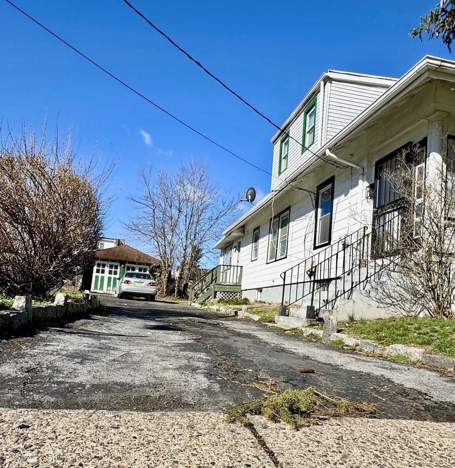 117 Browning Ave - Photo 2 of 21