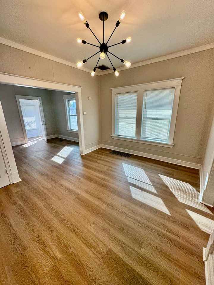 117 Browning Ave - Photo 4 of 21