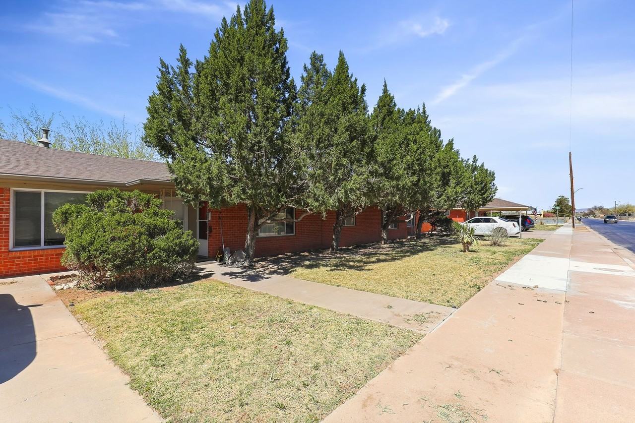 1405 Oregon Ave #A - Photo 2 of 19