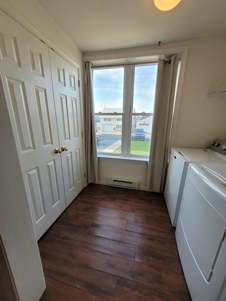 984 W Main St - Photo 7 of 22