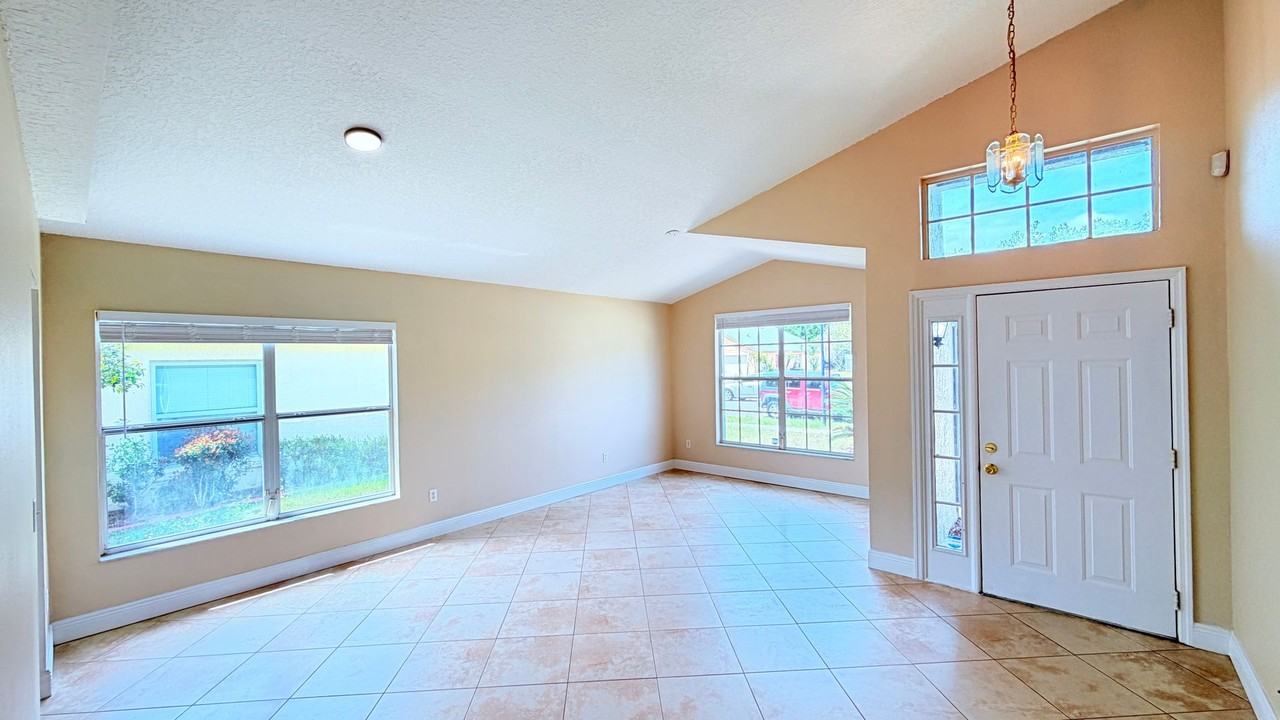 4479 Brookstone Ct - Photo 5 of 32